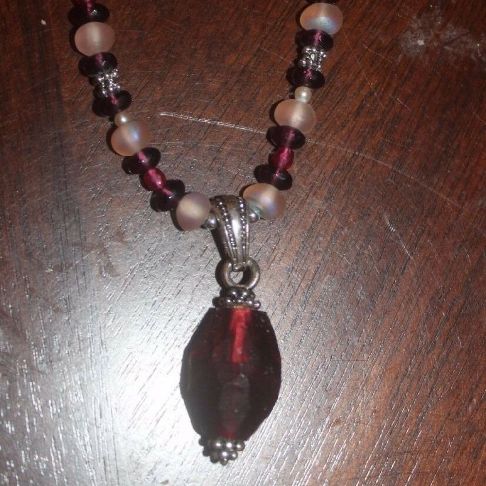 Carolee Beaded Necklace alternating beads in crimson & pink 16-18" silver New … - Picture 2 of 4